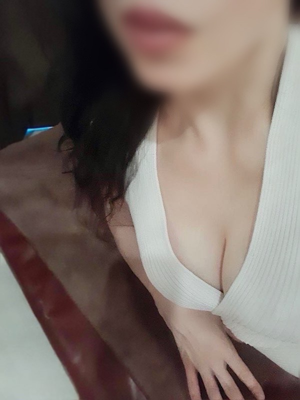 青山とうこの画像
